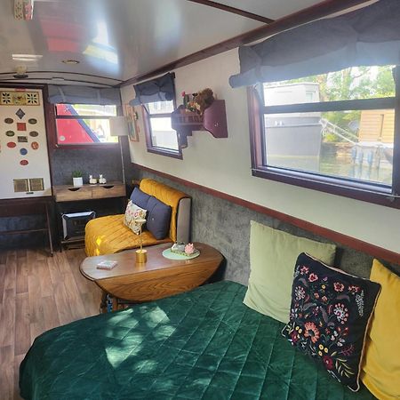 Comfy Canal Boat In Little Venice For Family & Friends Hotel Лондон Екстериор снимка