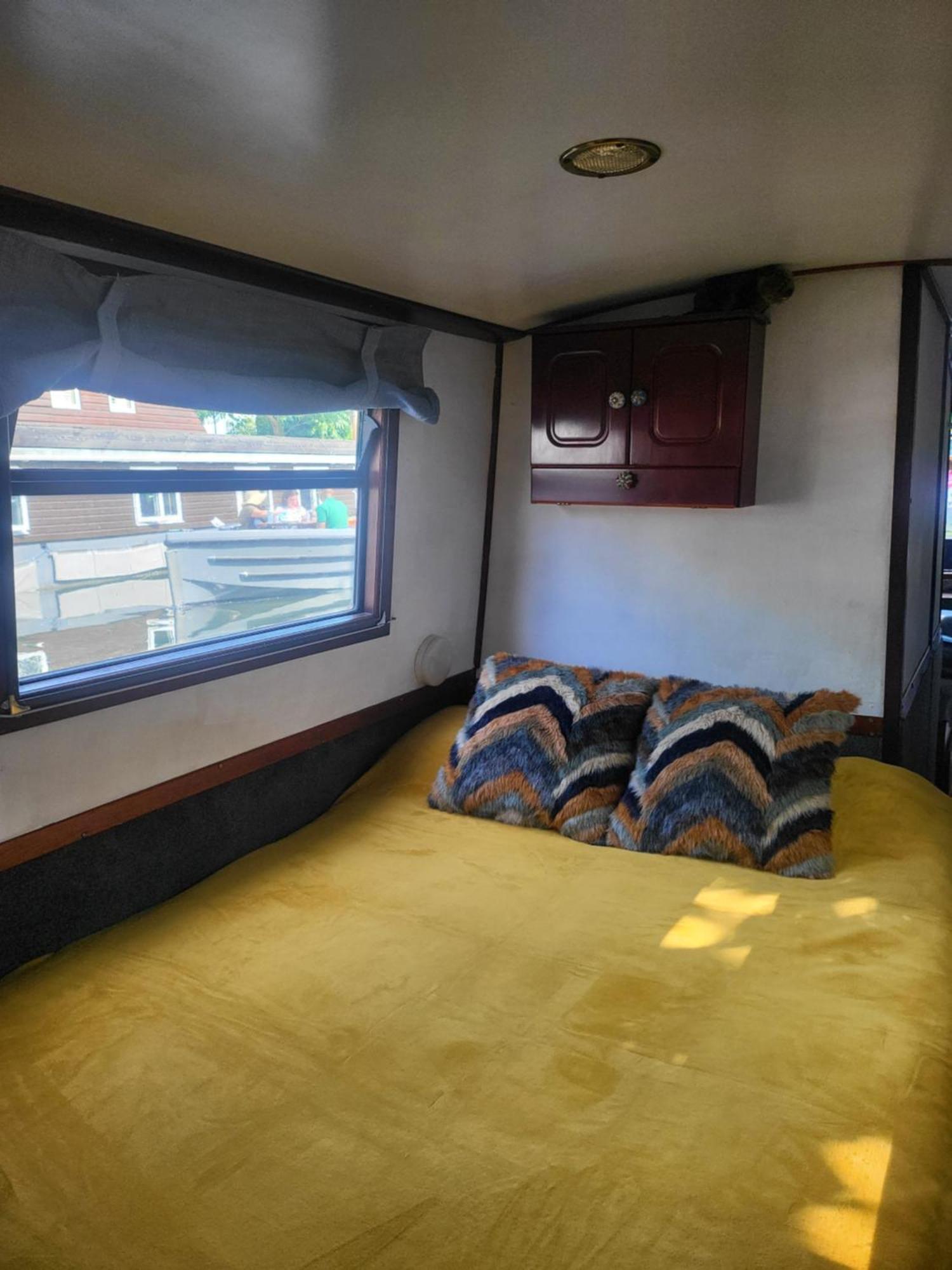 Comfy Canal Boat In Little Venice For Family & Friends Hotel Лондон Екстериор снимка