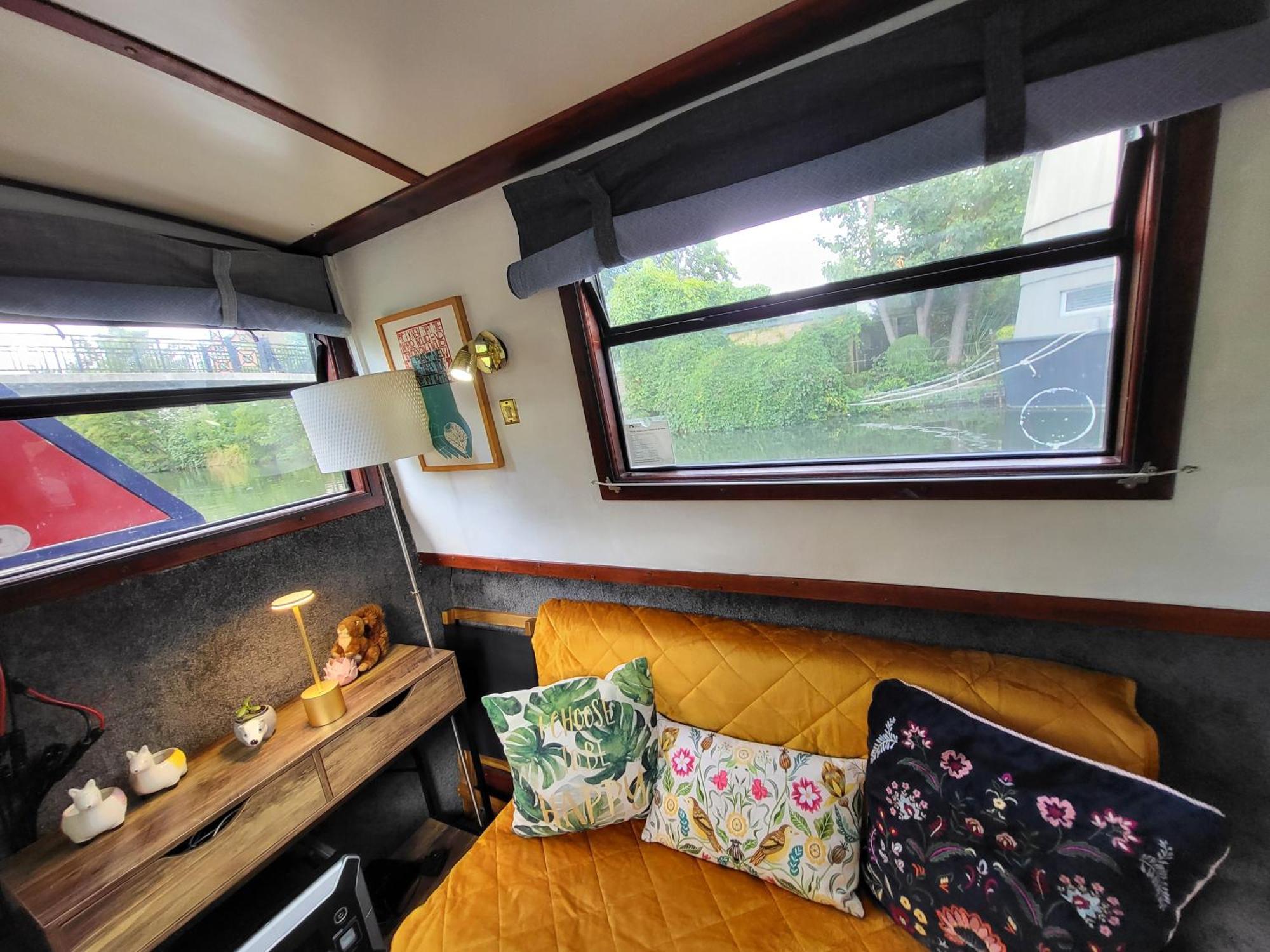 Comfy Canal Boat In Little Venice For Family & Friends Hotel Лондон Екстериор снимка